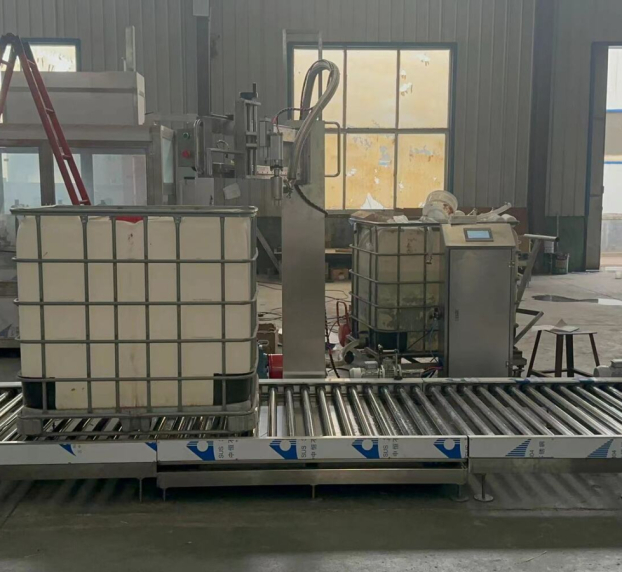 Máy chiết rót định lượng tự động (200L-1000L)