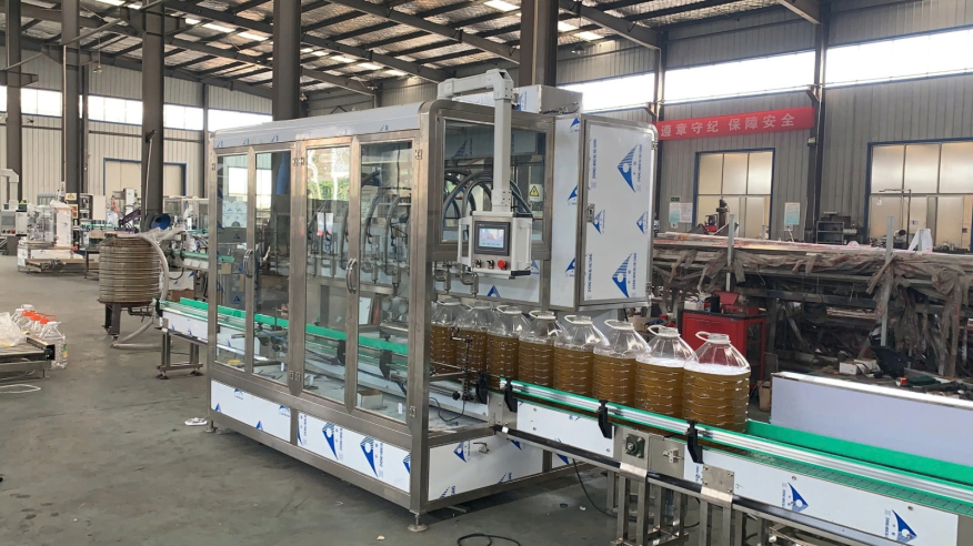 Máy chiết rót sử dụng lưu lượng kế hoàn toàn tự động