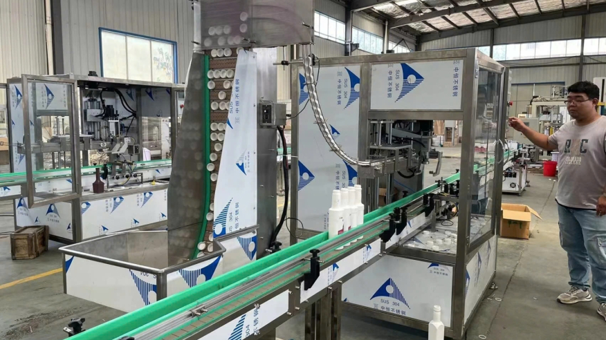 Máy đóng nắp servo đơn